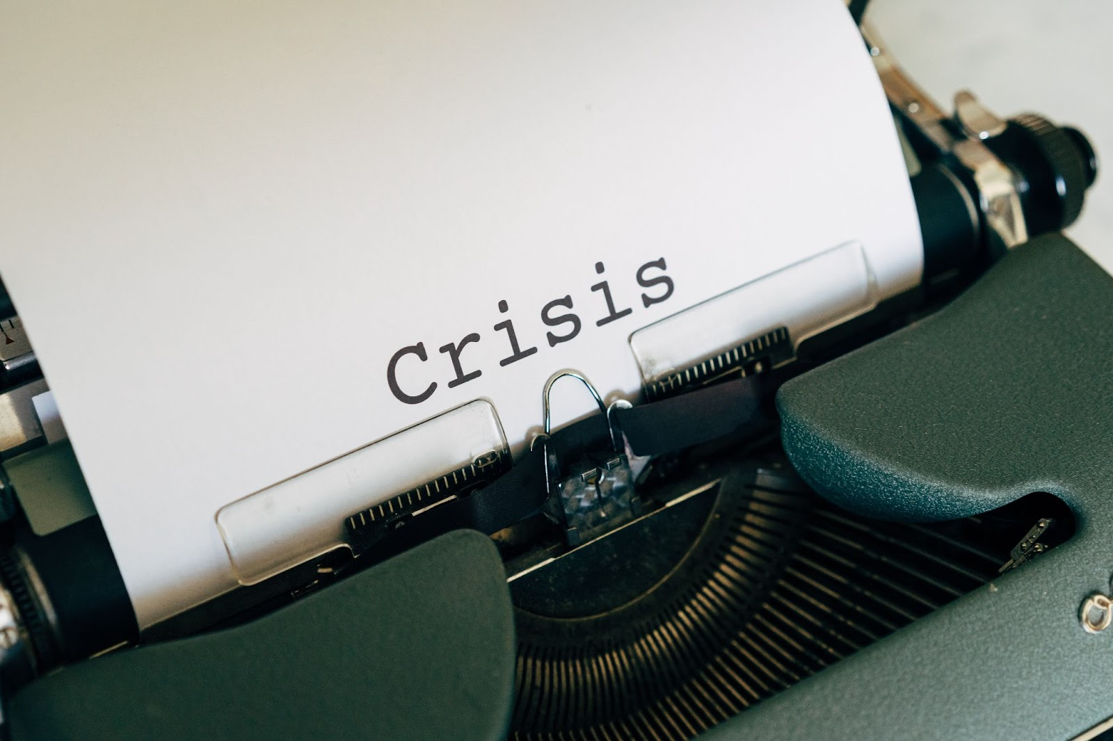 La communication de crise est la gestion des communications utilisées pour gérer les effets négatifs d'une situation de crise